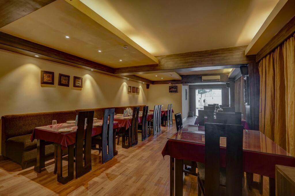 Hotel Miland Palace Bhubaneswar Dış mekan fotoğraf